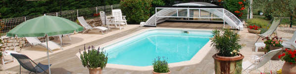 swimming pool to rent Cottage