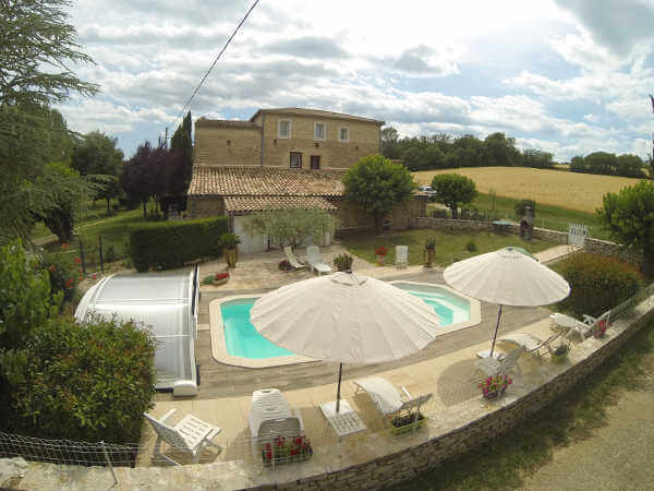 swimming pool Cottage in Occitania renting