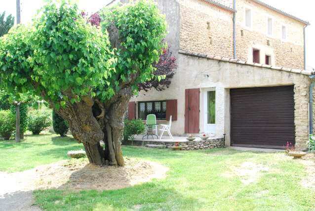 Location terrasse Gîte Mas en Occitanie